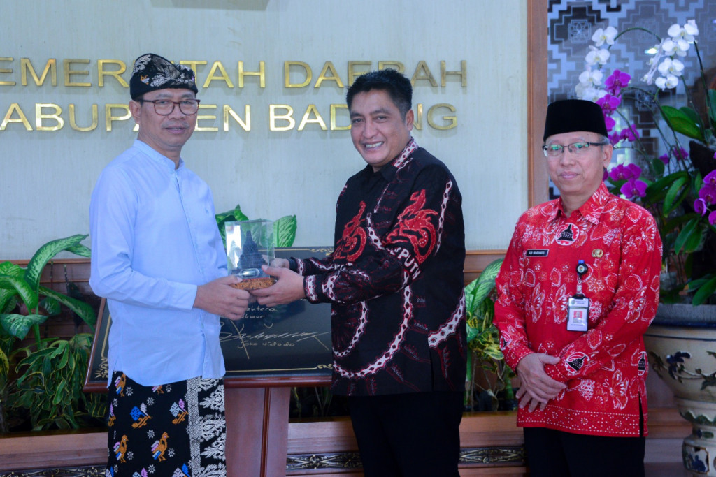 Wabup Suiasa Menerima Kunja Bupati Magelang Jawa Tengah